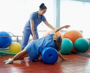 ehersisyo therapy alang sa osteochondrosis