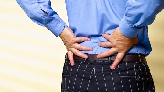 Mga Sintomas ug Pagpakita sa Lumbar Osteochondrosis